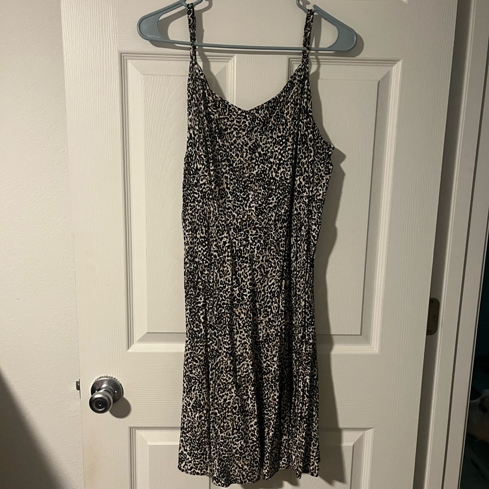 Stylish Black and White Leopard Print Dress